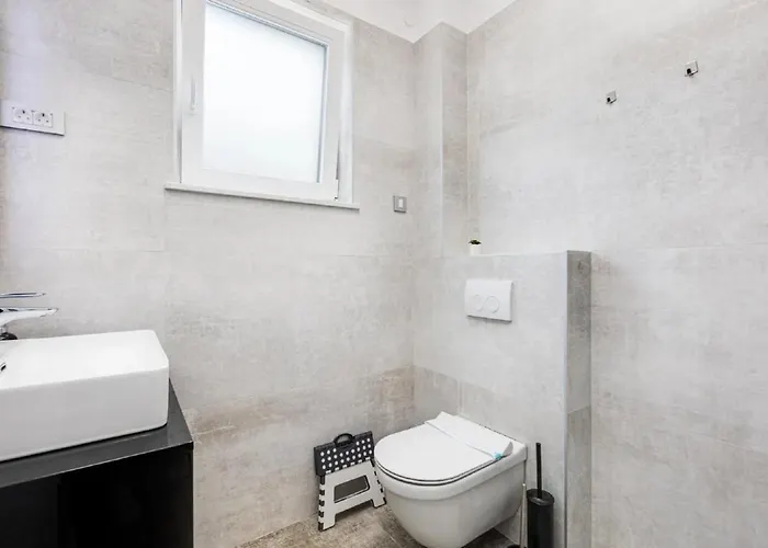 With Swimming Pool Vantacici, Krk - 21738 Apartamento